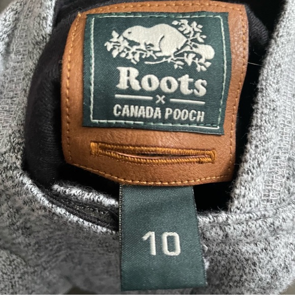 NWT Roots x Canada Pooch® Kanga Hoodie - Picture 5 of 5